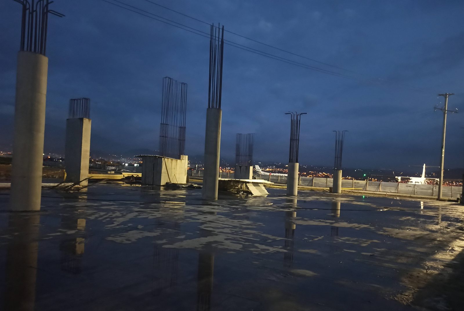 Construcción de redes de acueducto y alcantarillado en el Aeropuerto Matecaña, Pereira (3/3)