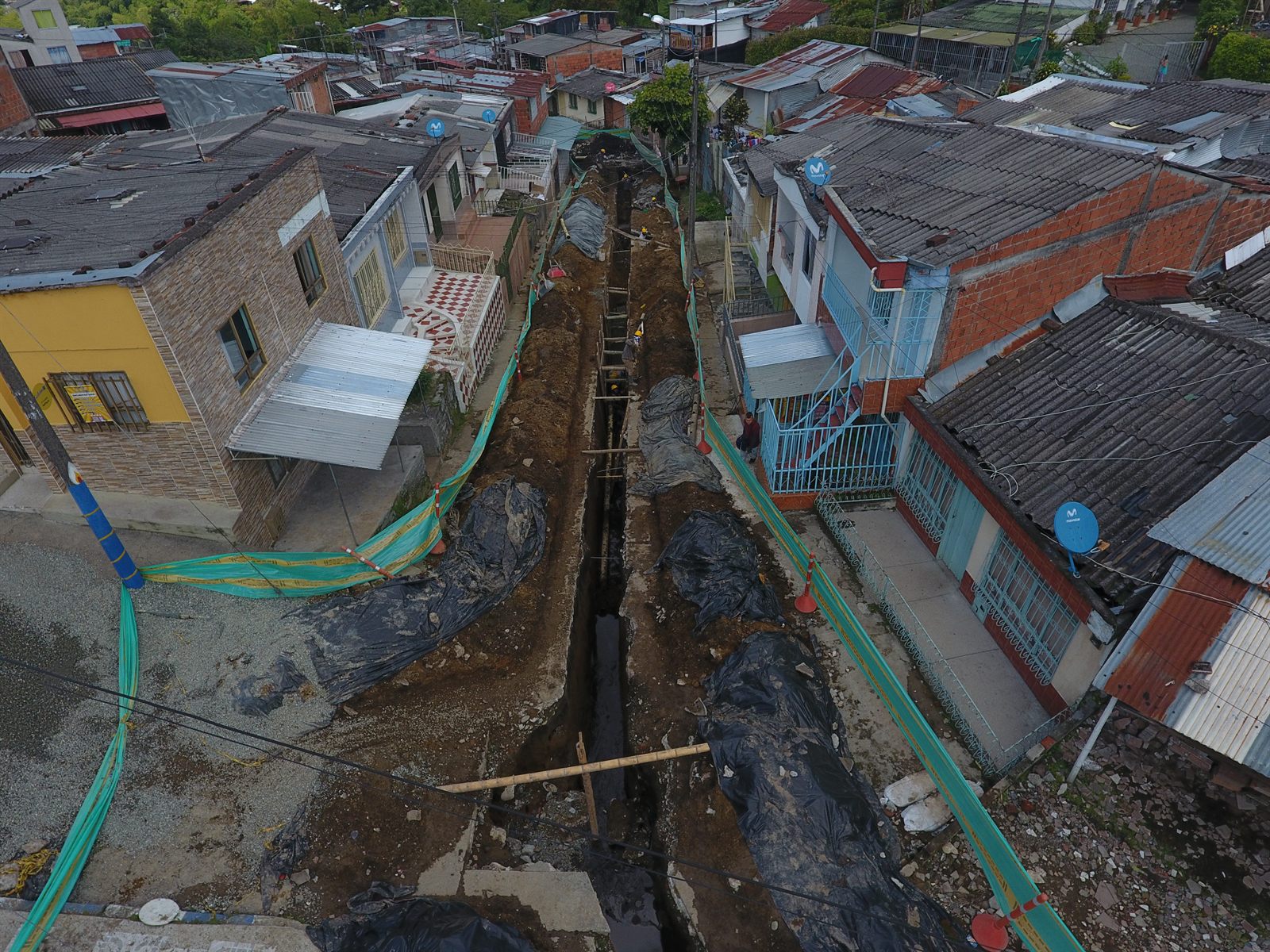 Sewer network construction in the La Miranda neighbourhood, Armenia, Quindío (3/4)