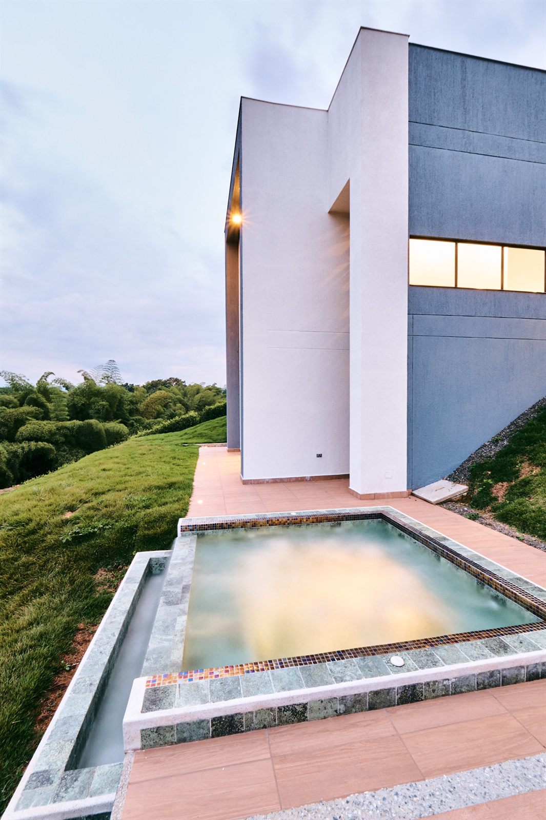 Two-storey country house built in Alcalá, Valle del Cauca, Colombia (4/6)
