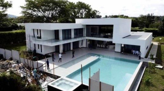 Vivienda unifamiliar Casa Chambery construida en Pereira, Risaralda (2/3)